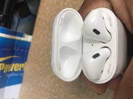 Metal Shavings Stuck To Airpods Case Apple Community