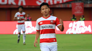 Syahrian abimanyu, 22, from indonesia newcastle united jets, since 2020 central midfield market value: Keyakinan Rahmad Darmawan Pada Syahrian Abimanyu Goal Com