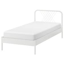 Malah untuk katil tunggal yang sederhana pengilang jenama ini mempunyai pendekatan khas. Nesttun Head And Footboard White 90 Cm Ikea