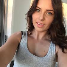 Meah Riano (@MeahRiano)