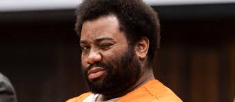 Judge delays sentencing for Hiawatha man until he gets new lawyer