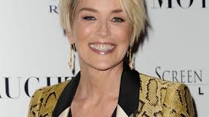 Come avere tagli capelli con frangia perfetti come le dive, il taglio epico di meg ryan. Tagli Di Capelli Corti Per Donne Cinquantenni Scegli Il Tuo Stile