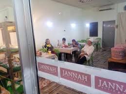 Pengantin baru makan sop kaki kambing di kalibata. Sup Tulang Daging Cincang Home Facebook