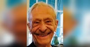 Walter Runge's Instagram, Twitter & Facebook