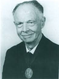 Interlude: Rheology Becomes an Independent Science: Societies, Congresses  and Journals