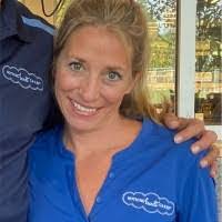 Lori Hollenbeck's Instagram, Twitter & Facebook