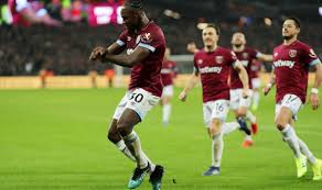 Michail antonio celebration tottenham vs weshham utd 0:1. Michail Antonio Celebrated Like It Was 2012 After Scoring In West Ham S 1 1 Draw With Liverpool Soccerbanners