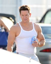 mark wahlberg s workouts start at 2 30