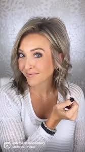 Keri Slater's Instagram, Twitter & Facebook