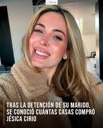 Amalia Alaniz's Instagram, Twitter & Facebook