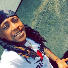 New to this stud love page I'm single tho and currently not looking but  don't mind having fems as friends. PS.. maybe one day someone will sit me  down! 😌