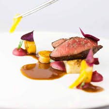 Restaurant Bob Thoms In Schoneberg Berlin Creme Guides Hummersuppe Pfirsich Melba Gastronomie