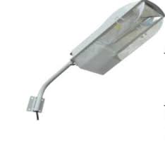 Lampu jalan led 40watt adalah lampu penerangan jalan umum jenis yang hemat energi dan handal di lapangan dan berbagai kebutuhan akan jalanan kota umum dengan output lumen sampai 4000lm memberikan penerangan maksimal. Jual Lampu Jalan Led 22watt Ar822 Solusi Lampu