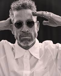 היא האחת? הוא האחד? לכבוד ט”ו באב, דאגתי לכם לא לאחד, אלא לזוג כרטיסים  לשוני 04/09 ❤ ספרו לי בתגובות לפוסט, על האחד שלכם (אם אתם צועדים יחד כבר 30  שנה, בכלל