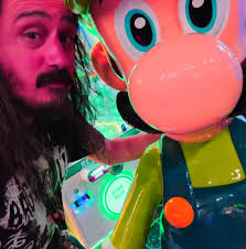 Maika Monroe as Lee Harker in 'LONGLEGS' (2024).