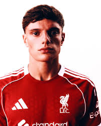 Nunez wuxuu rabaa Liverpool, Liverpool na sido kale wey rabtaa balse qiimo  macquul ah ayey ku rabtaa. Dhanka kale Manchester United ayaa dooneysa  xidiga ogolna lacagaha Benfica dooneysa balse xidigu wuxuu doonayaa