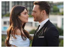 Sen çal kapımı bölüm özetleri,haberleri,fragmanları ile en güncel sen çal kapımı haber ,fotoğrafları burada. Sen Cal Kapimi To The Gift Turkish Web Series To Binge Watch Right Now The Times Of India