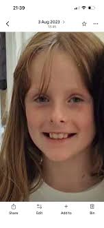 Editer plz make 1 family she's my unti Nd her kids