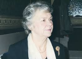 Does anyone remember Lois Evans (Now Terry). She grew up in Barmouth from  1944 to 1963. She left when she was 19. She is looking to reconnect with  freinds she used to