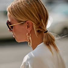 Haare alltags frisuren 4 frisuren für arbeit uni schule. 5 Schnelle Frisuren Fur Ungewaschene Haare Cosmopolitan