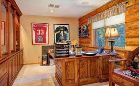 It is a well preserved local example of a transitional queen anne/colonial revival residence. Look J J Watt S Cabin In The Middle Of Nowhere Is Insane Cbssports Com