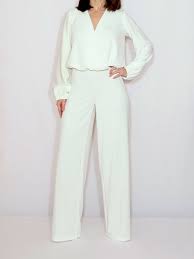 Hier erfahrt ihr alles, um bei der hochzeitsfeier nicht ungewollt für aufsehen. Weisser Overall Fur Frauen Hochzeit Overall Weitarm Jumpsuit Etsy