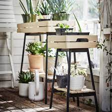 ikea printemps ete 2021 les indispensables supports de plantes pour l interieur et l exterieur planete dec en 2021 support pour plante support pour plante bois ikea
