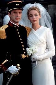 Emmanuelle béart est la fille du chanteur guy béart et du mannequin geneviève galéa. Emmanuelle Beart S Life After Two Divorces A List Of All The Guys She S Dated
