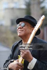 33 Photos & High Res Pictures