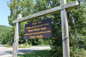 Naples memorial town hall is situated 3½ km west of high tor wildlife management area. High Tor Wildlife Management Area Naples Ny