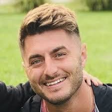 Shawn Lipp's Instagram, Twitter & Facebook