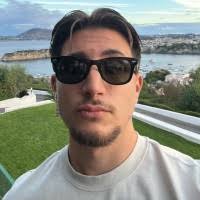 2600+ perfiles de «Puca»