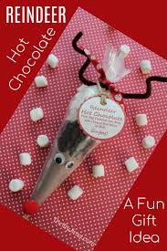 Hot chocolate mix with marshmallows and chocolate chips. Reindeer Hot Chocolate Fun Diy Gift Idea With Free Printable Thrifty Jinxy