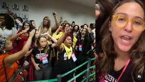 PEC do Aborto: antes de aprovação na CCJ, Kari Santos e militantes  protestam contra projeto na Câmara