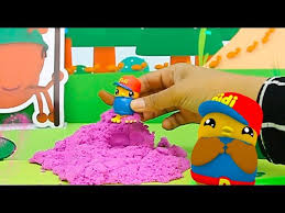 Satu semut pun berhenti semut lain bersembunyi di dalam tanah untuk mengelak dari hujan boom 8x. Didi Friends Semut Berkawad Kinetic Sand Youtube