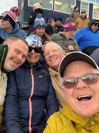 Told you Burl wound up here. Still playing and singing.