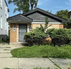 6951 S Hermitage Ave, Chicago, IL 60636