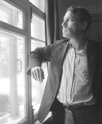 حاز بوريس باسترناك عام 1958 على جائزة نوبل للأدب عن روايته دكتور جيفاغو، وتوفي باسترناك عام 1960 في روسيا بعد صراع طويل مع مرض سرطان الرئة. Ø¨ÙˆØ±ÙŠØ³ Ø¨Ø§Ø³ØªØ±Ù†Ø§Ùƒ Ø§Ù„Ø³ÙŠØ±Ø© Ø§Ù„Ø°Ø§ØªÙŠØ© ÙˆØ§Ù„Ø­ÙŠØ§Ø© ÙˆØ§Ù„Ø¹Ù…Ù„