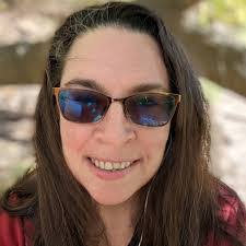 Kristin Knowles's Instagram, Twitter & Facebook