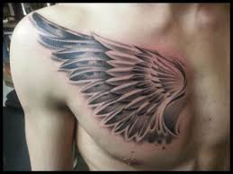 Tattoos Zum Stichwort Flugel Tattoo Bewertung De Lass Deine Tattoos Flugel Tattoo Brusttattoos Fur Manner Kleine Hals Tattoos