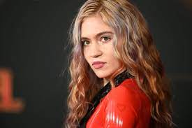 Grimes defends elon musk on tiktok after critics accuse him of destroying the planet and humanity. Grimes Says She Finally Has Covid Weirdly Enjoying The Dayquil Fever Dream 2021 The Independent
