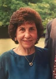 Bernadette Huff's Instagram, Twitter & Facebook