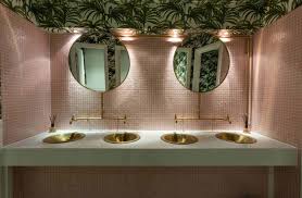 This unique colour effect is obtained thanks to a new material, called cristalmood, which is an exclusive by antoniolupi.cristalmood is a resin that is manually poured into moulds. Bathroom Italianbark