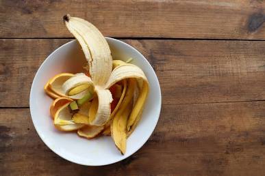 An Evening Banana: Snack or Sleep Aid?, AI generated