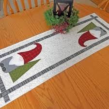 Quilted Table Runner Pattern Pdf Pattern For Snowman Table Etsy In 2020 Quilted Table Runners Patterns Table Runner Pattern Quilted Table Runner