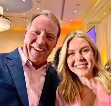 Jennifer Eyre's Instagram, Twitter & Facebook