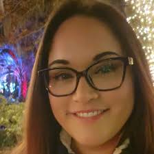 Where to find a makeup artist for a makeover to cover scars and wrinkles?