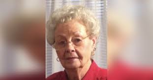 Beth Rawlings's Instagram, Twitter & Facebook