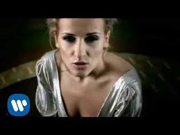 Listen to hallo, hallo by patrycja markowska, 4,351 shazams. Patrycja Markowska Swiat Sie Pomylil Tekst I Tlumaczenie Piosenki Na Tekstowo Pl