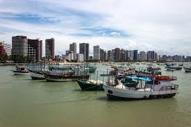 Fortaleza is the state capital of ceará, located in northeastern brazil. Fischerboot Bei Mucuripe Fortaleza Brasilien Redaktionelles Stockfotografie Bild Von Holz Befestigt 152347237